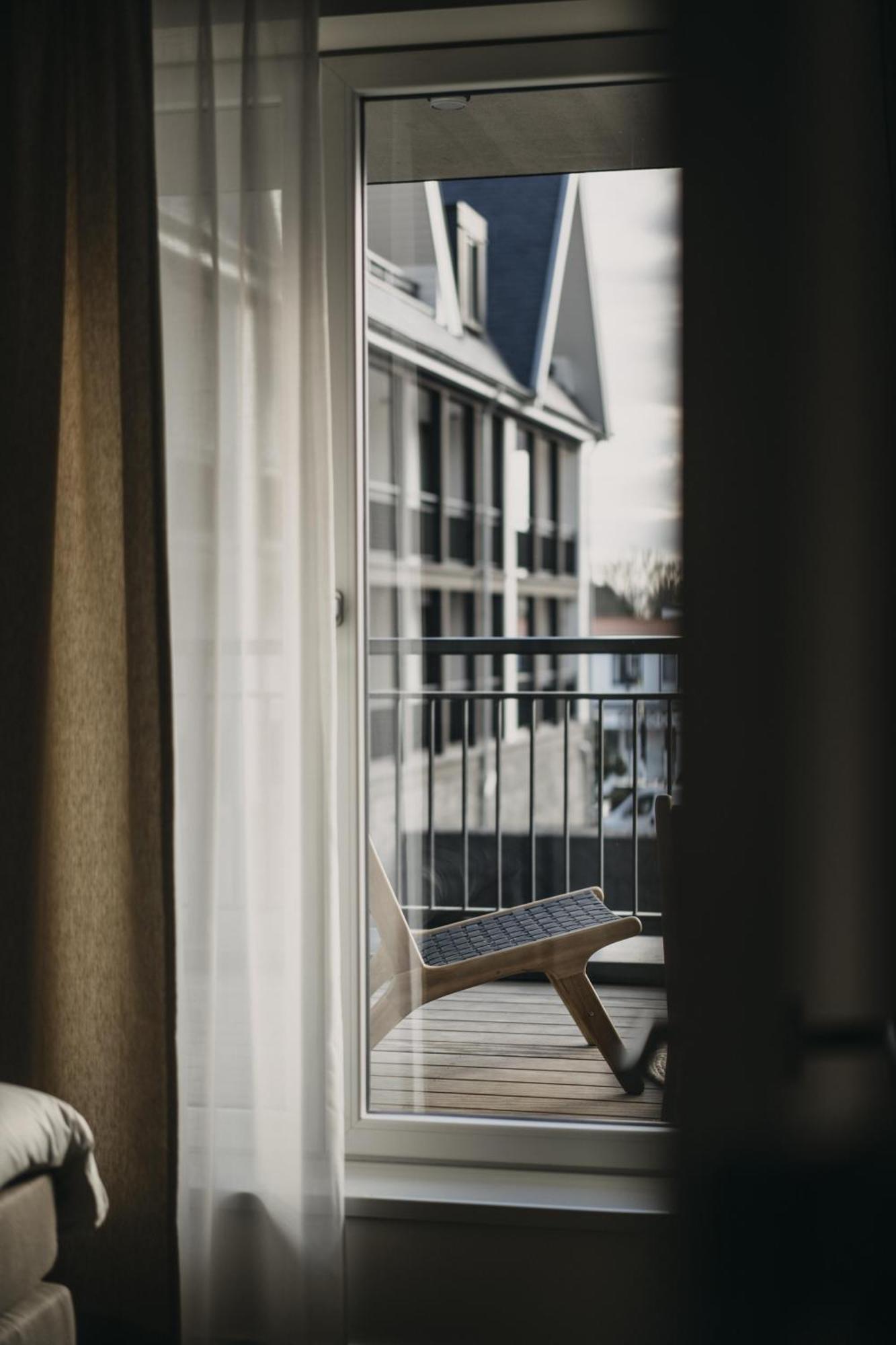 Huswell - The Tide - Stylish Seaview Apartment For 4 - Prime Location & Private Parking Cadzand Exterior photo