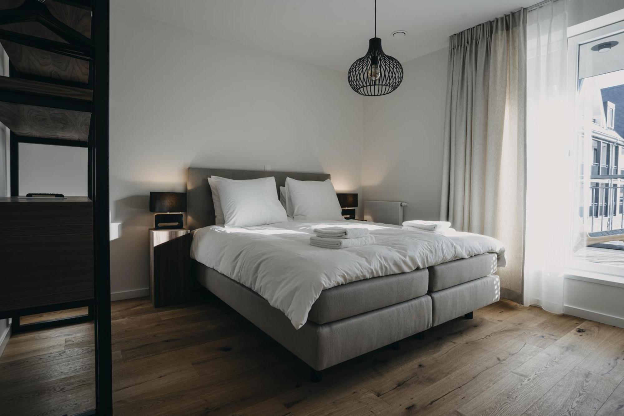 Huswell - The Tide - Stylish Seaview Apartment For 4 - Prime Location & Private Parking Cadzand Exterior photo
